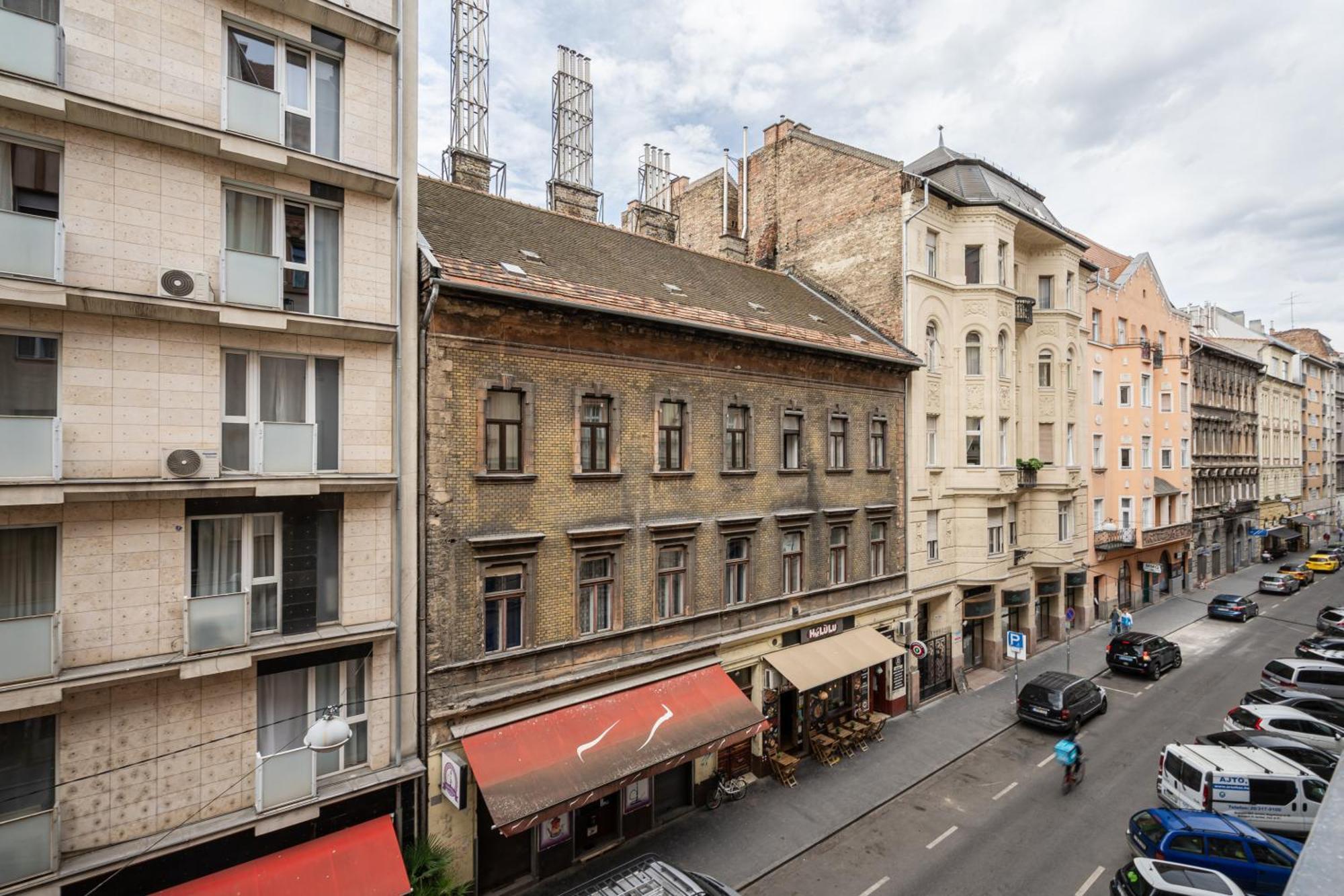 A13 Apartment Budapest Room photo